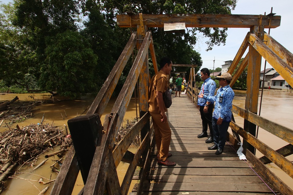 Pemerintah Kabupaten Banjar Lakukan Renovasi Jembatan Pingaran Ilir yang Rusak Akibat Banjir